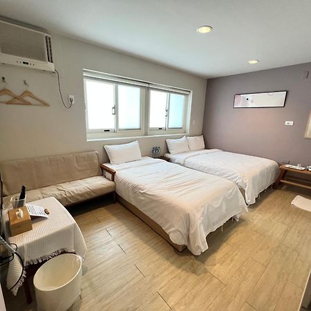 微趣 Wechill Hotel Tainan Buitenkant foto