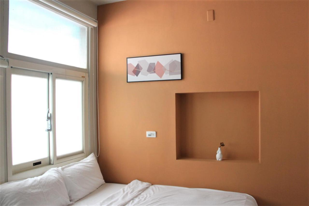 微趣 Wechill Hotel Tainan Buitenkant foto