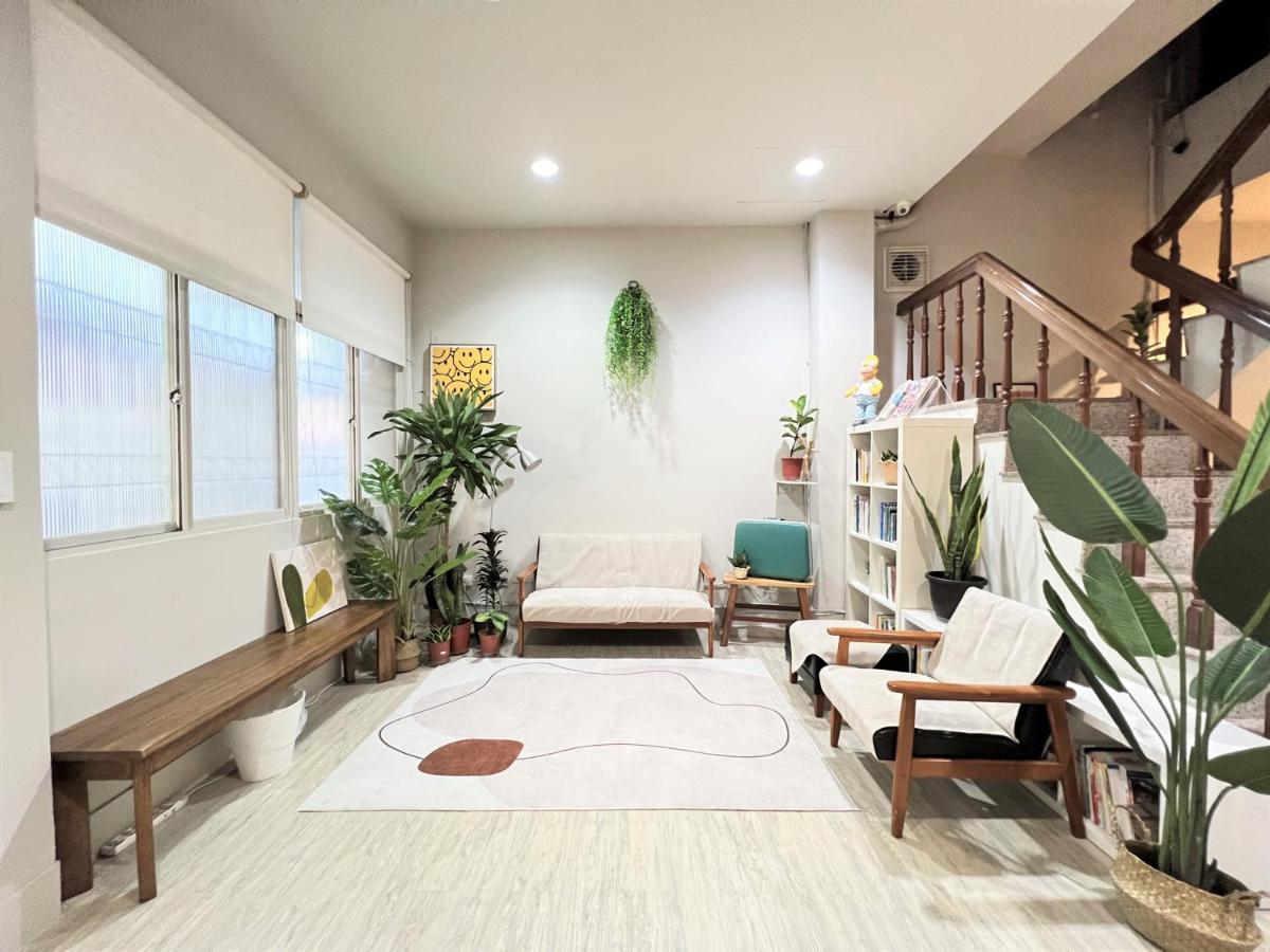 微趣 Wechill Hotel Tainan Buitenkant foto