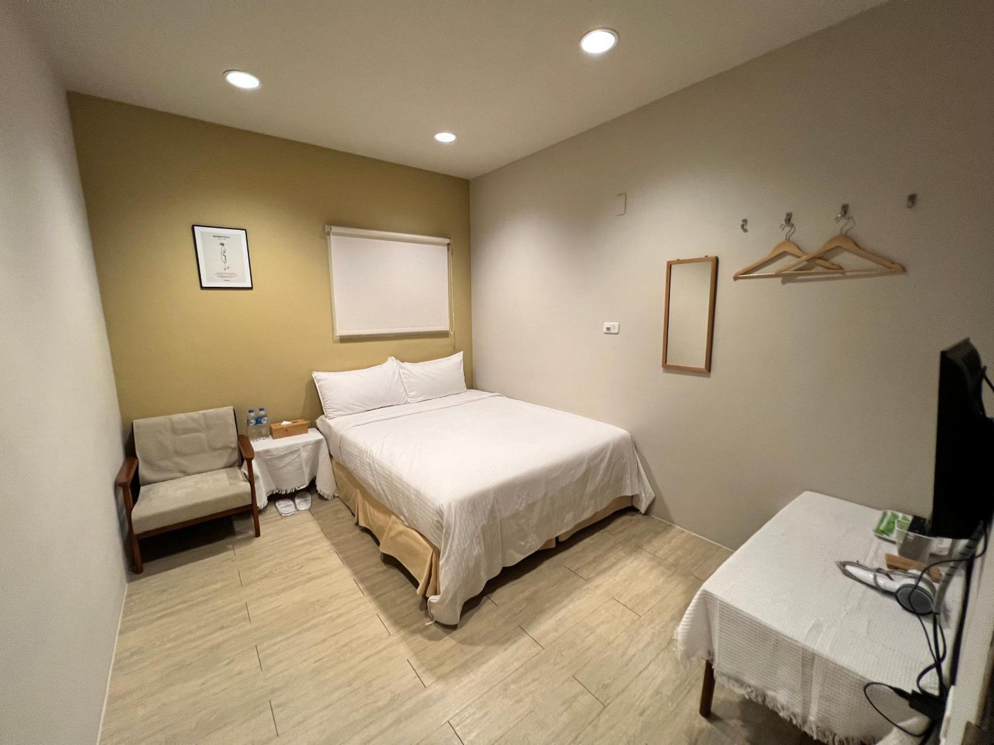 微趣 Wechill Hotel Tainan Buitenkant foto
