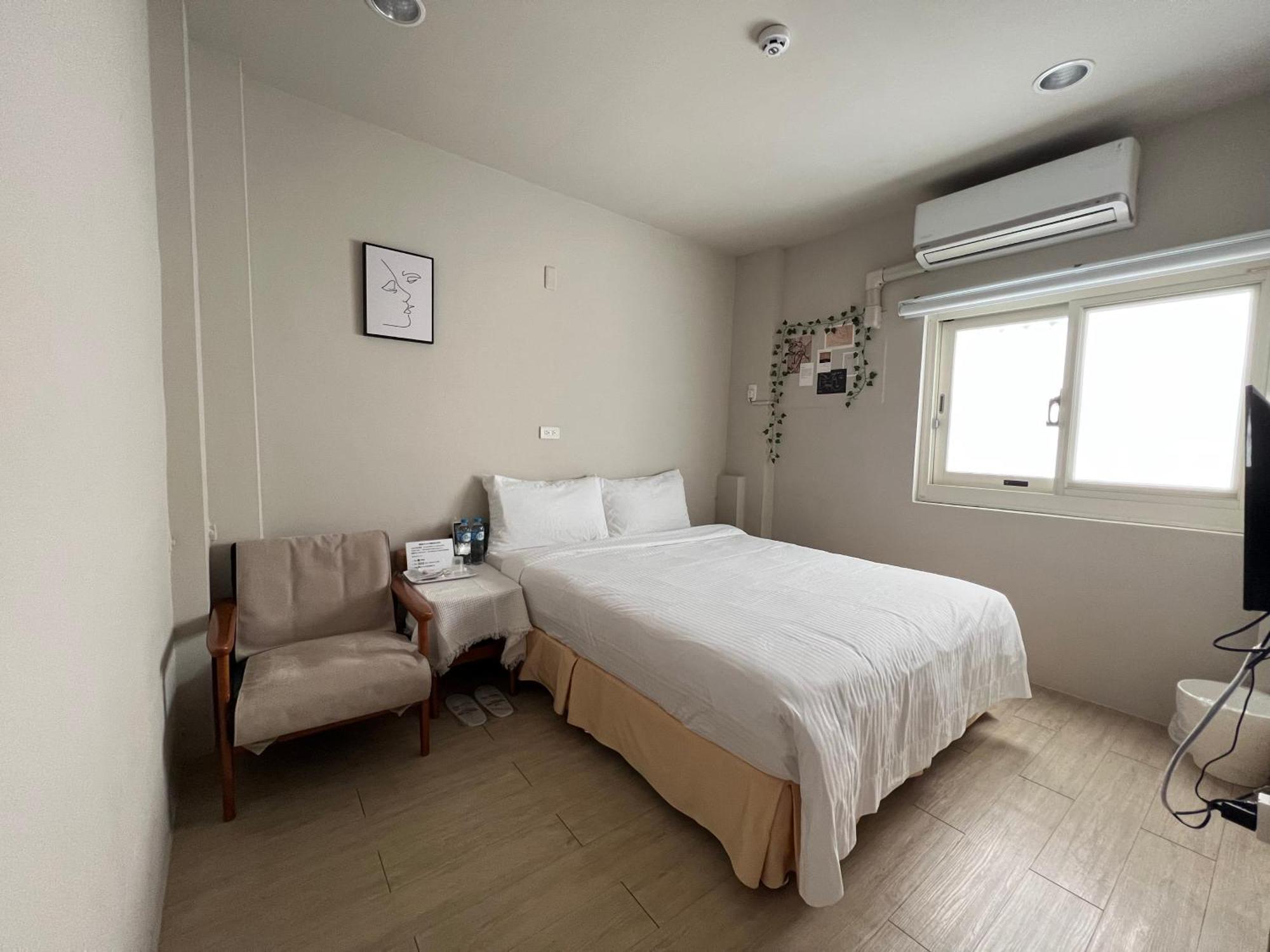微趣 Wechill Hotel Tainan Buitenkant foto