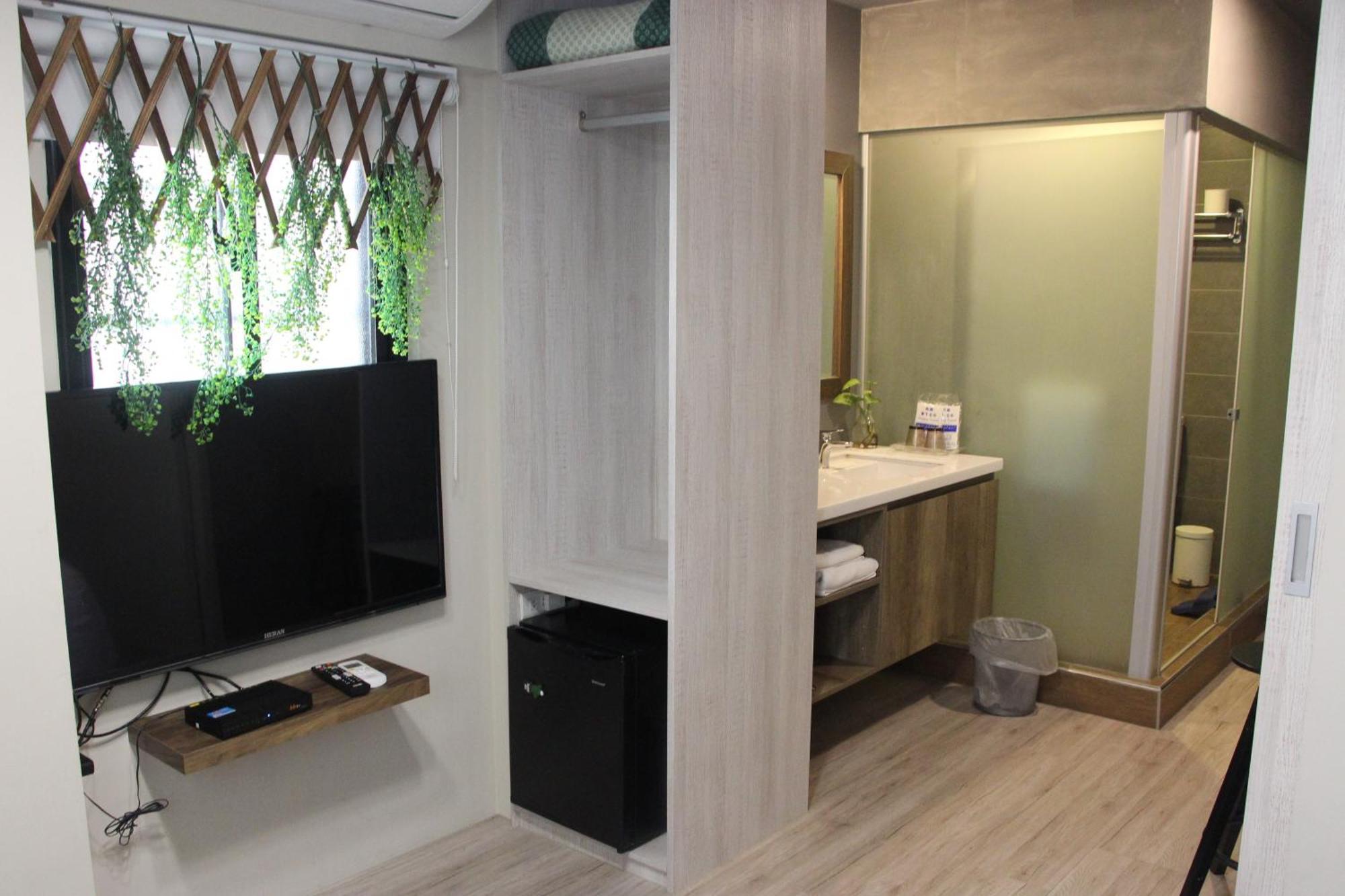 微趣 Wechill Hotel Tainan Buitenkant foto